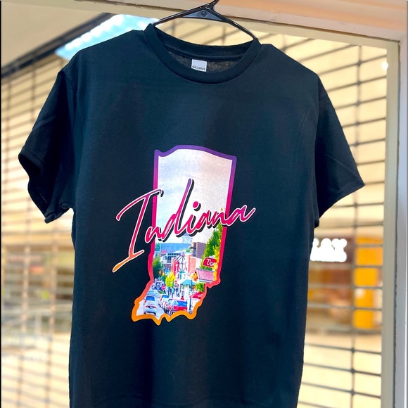 Comfort colors, Jerzees, and Gildan - Picture 1 of 11